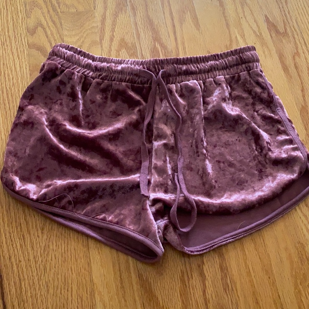 Cute velvet shorts maroon
